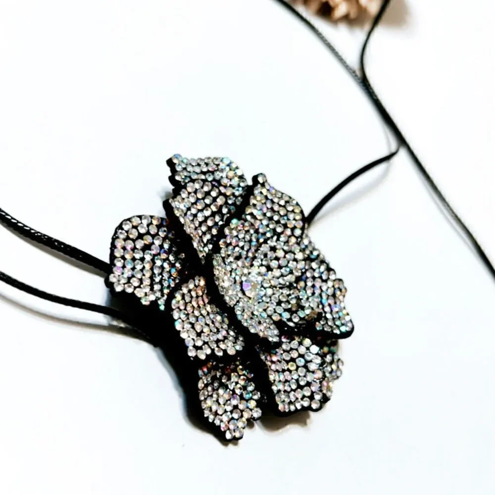 Black flower  choker  M155